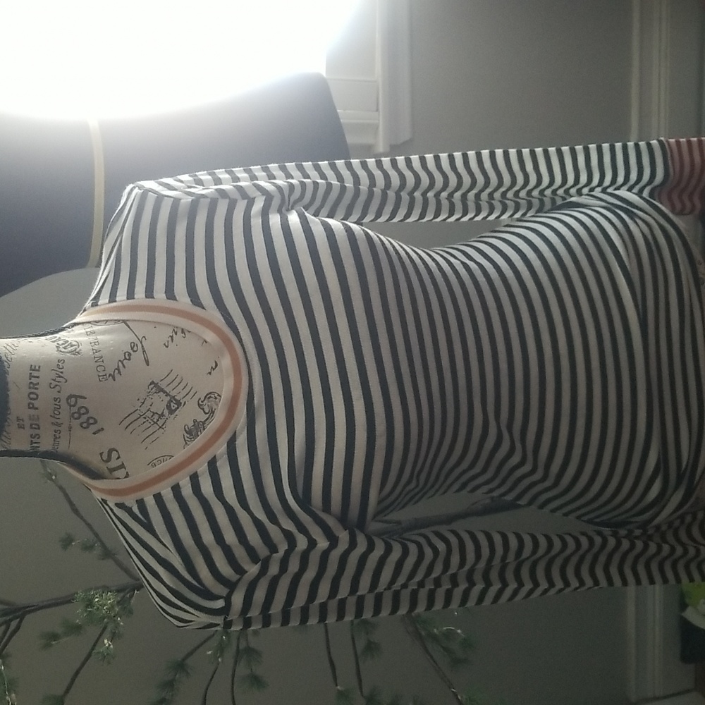 Ladies l/s striped top. X Small.